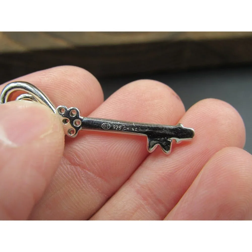 18" Sterling Silver Bright White Sapphire Key Pendant Necklace Vintage - Picture 4 of 7